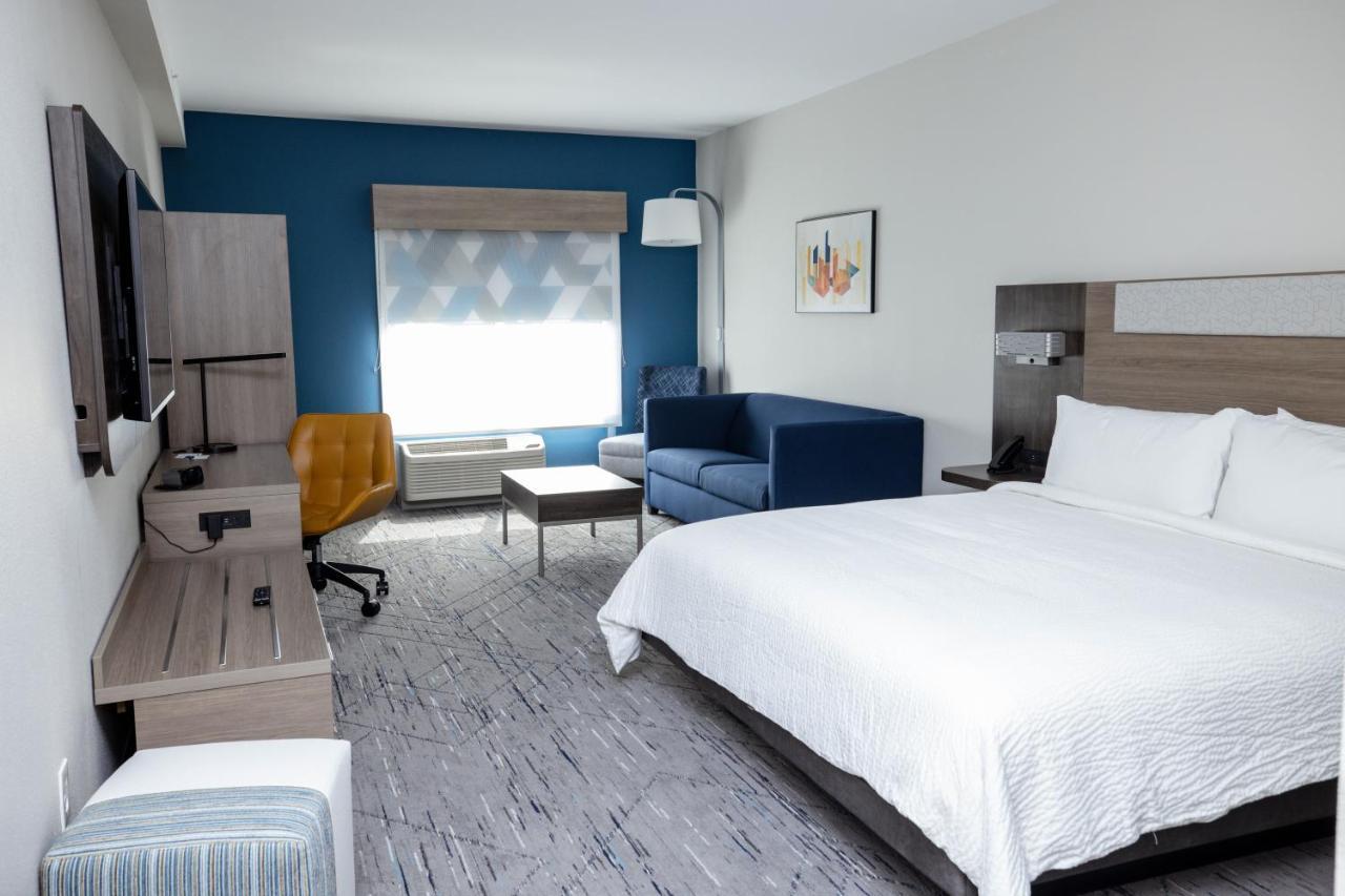 Holiday Inn Express & Suites Tampa Stadium - Airport Area By Ihg Bagian luar foto
